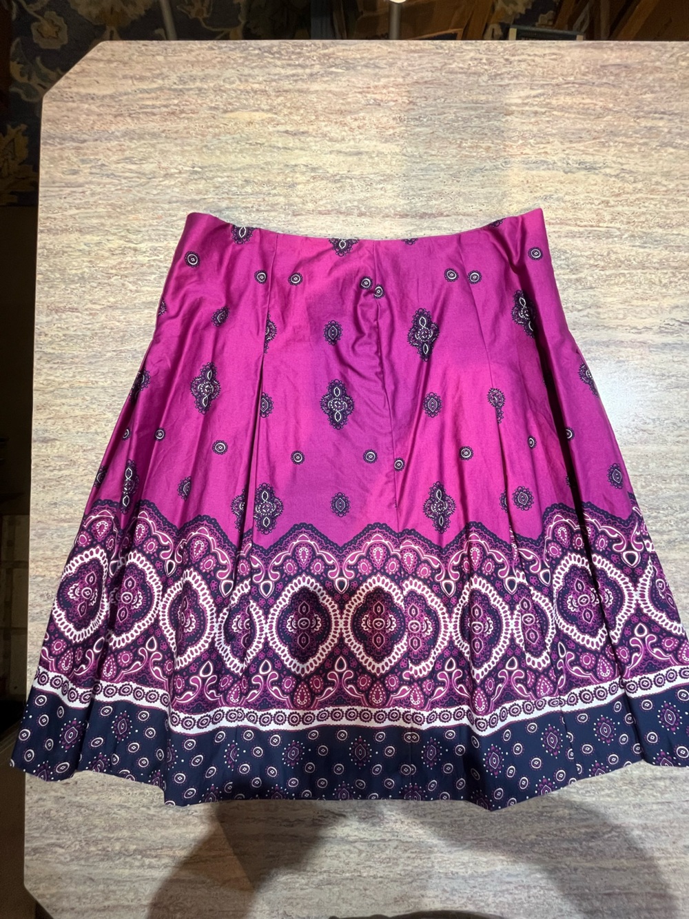 Charter Club Magenta Printed Pleated Skirt with Navy Border 8P
